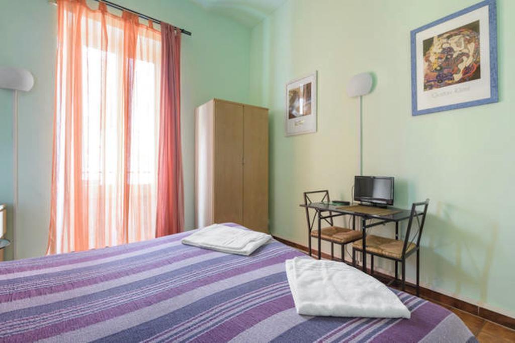 Sixbeds Hotel โรม ภายนอก รูปภาพ